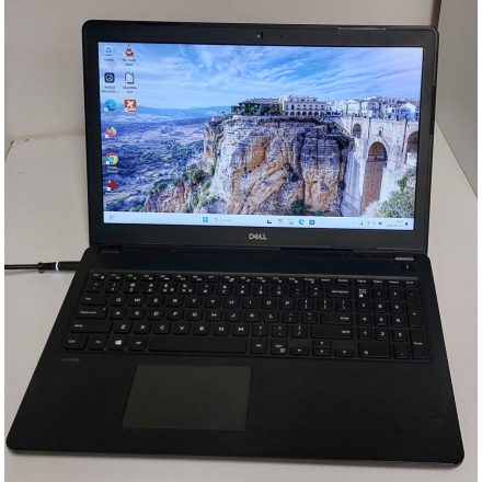 Dell Latitude 3580 | i3-6006U | 4GB RAM | 128GB SSD | 15.6" HD | használt laptop