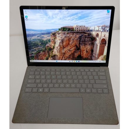Microsoft Surface Laptop 1769 | Intel Core i5-7300U | 8GB RAM | 128GB SSD | 13,5" érintőkijelző | Használt laptop
