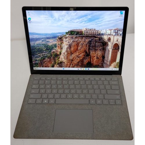   Microsoft Surface Laptop 1769 | Intel Core i5-7300U | 8GB RAM | 128GB SSD | 13,5" érintőkijelző | Használt laptop